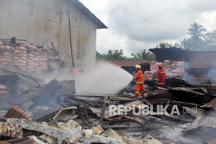 Lebih dari 40 rumah hangus dilalap api di Pelabuhan Inhutani Kelurahan Nunukan Utara, Kabupaten Nunukan, Kaltara, Ahad (10/1) (Foto: ilustrasi)