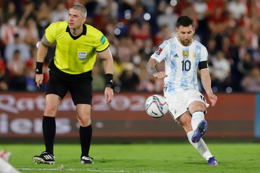  Pemain Argentina Lionel Messi.