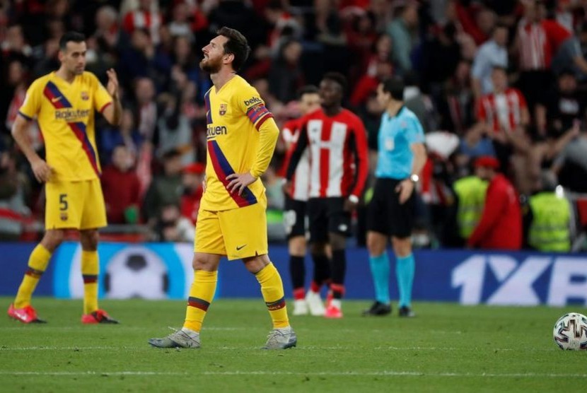 Pemain Barcelona Leonel Messi dan Sergio Busquets di perempat final Copa del Rey melawan Athletic Bilbao.