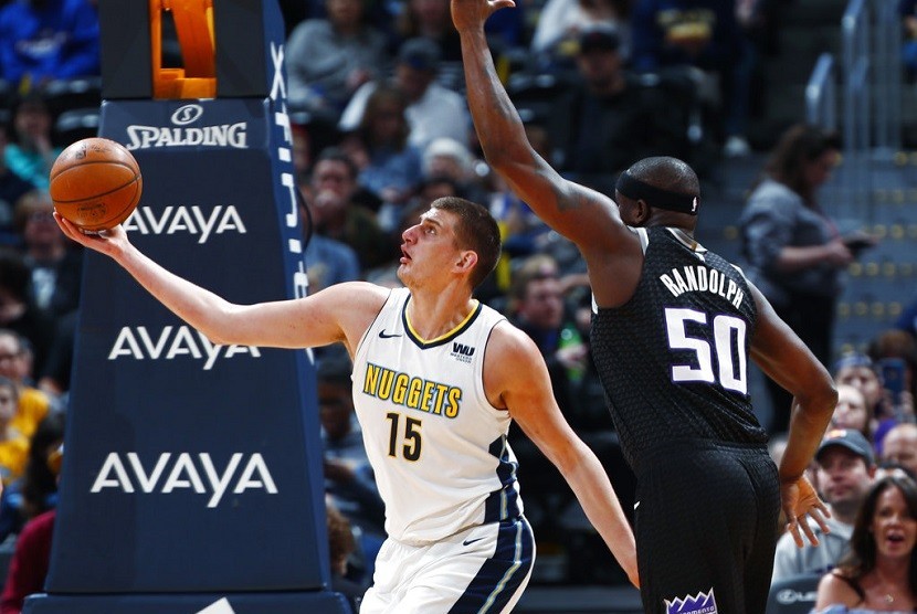 Pemain center Denver Nuggets, Nikola Jokic