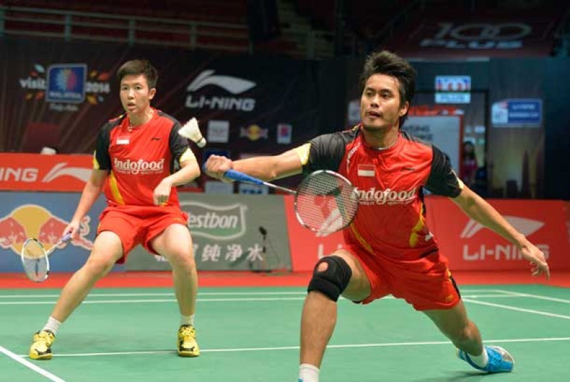 Pemain ganda campuran Indonesia Tantowi Ahmad (kanan) dan Liliyana Natsir.