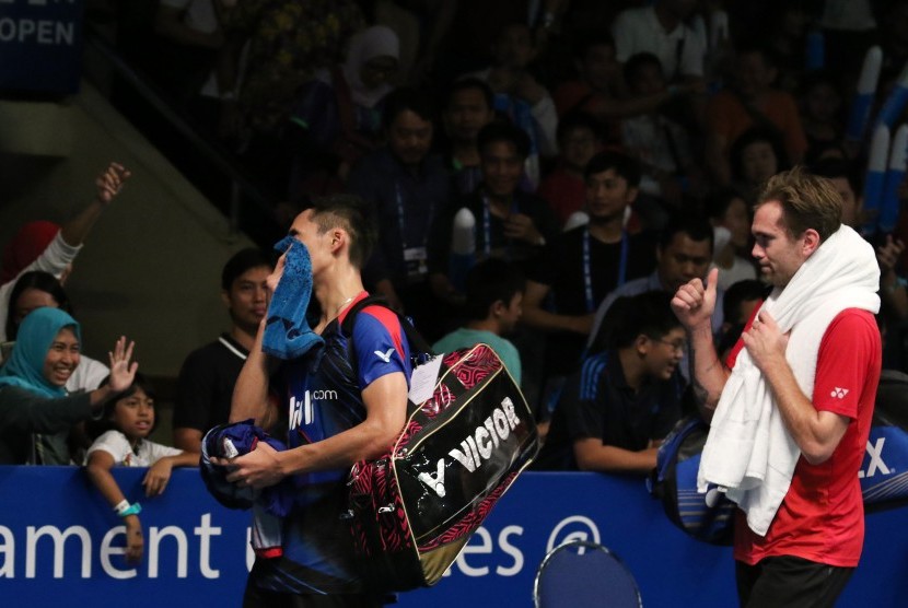 Pemain Indonesia, Jonatan Christie kalah dari pemain Denmark, Jan O Jorgensen di perempat final turnamen BCA Indonesia Open Super Series Premier 2016, Jumat (3/6).