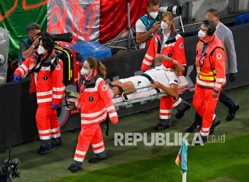 Pemain AS Roma dan timnas Italia Leonardo Spinazzola yang saat ini masih dibekap cedera.