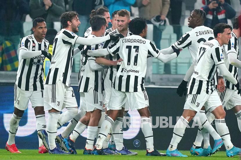 Para pemain Juventus saat merayakan gol. Juventus akan bertemu Villarreal di babak 16 besar Liga Champions.