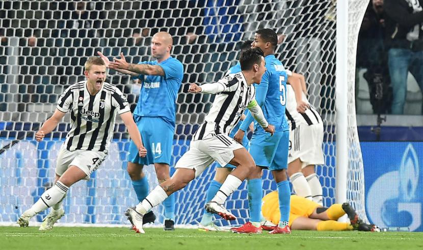 Pemain Juventus merayakan gol ke gawang Zenit pada  pertandingan keempat penyisihan grup H Liga Champions, di Stadion Juventus, Rabu (3/11) dini hari WIB.