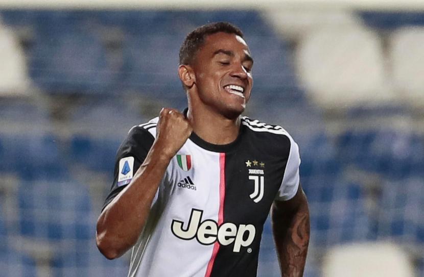 Pemain belakang Juventus, Danilo.