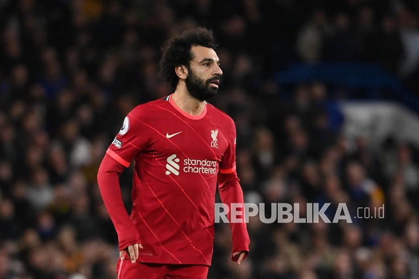 Penyerang Liverpool Mohamed Salah. Salah memasuki 18 bulan terakhir kontraknya di Liverpool.
