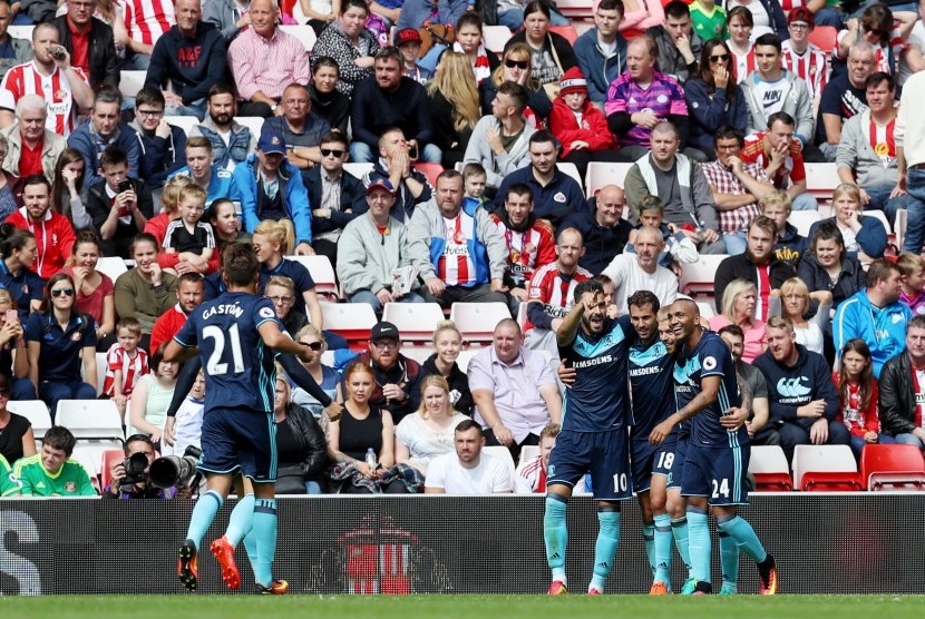 Pemain Middlesbrough Christian Stuani merayakan gol keduanya ke gawang Sunderland