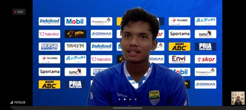 Pemain Persib Bandung, Bayu Fiqri dalam wawancara daring, Selasa (2/3).