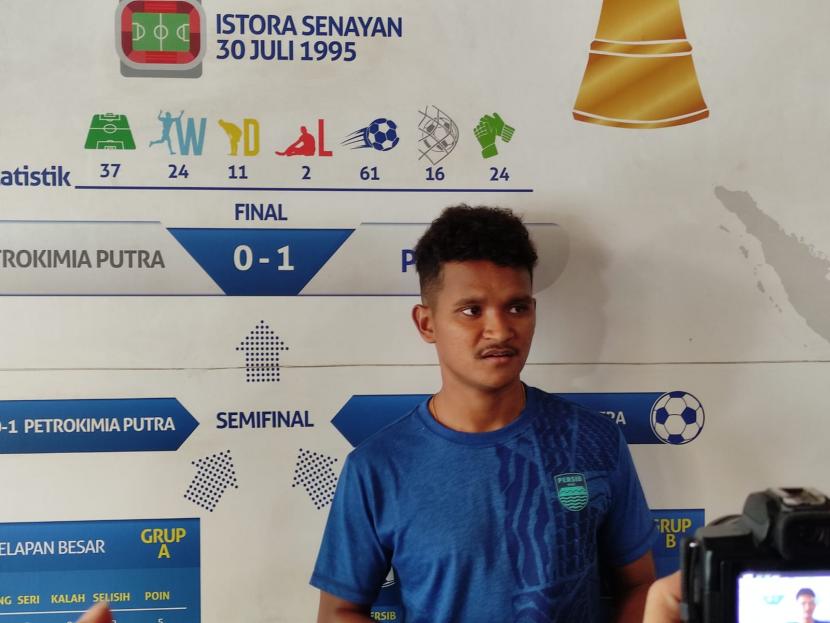 Pemain Persib, David Rumakiek di Graha Persib, Kota Bandung, Senin (16/5/2022). 