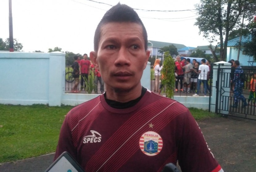 Pemain Persija Jakarta, Ismed Sofyan. Kapten Persija Ismed Sofyan menjalani observasi cara kepelatihan di Deportivo Alaves