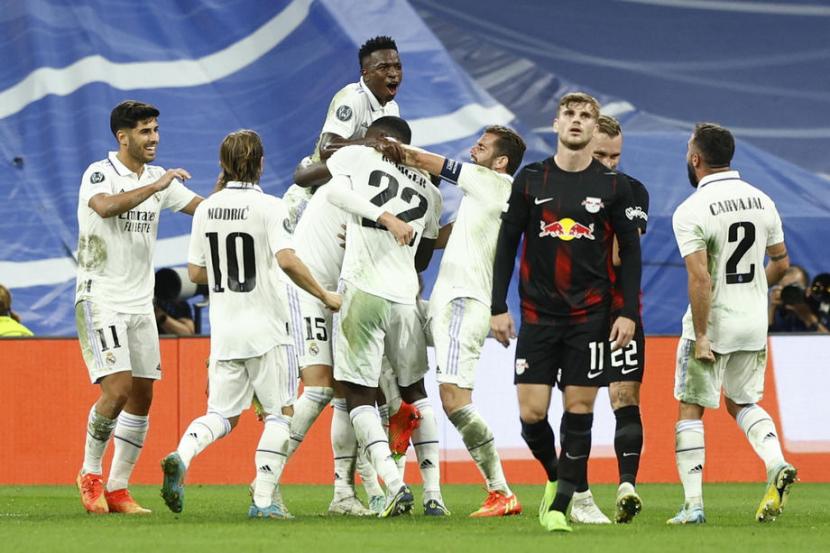Pemain Real Madrid merayakan gol ke gawang RB Leipzig