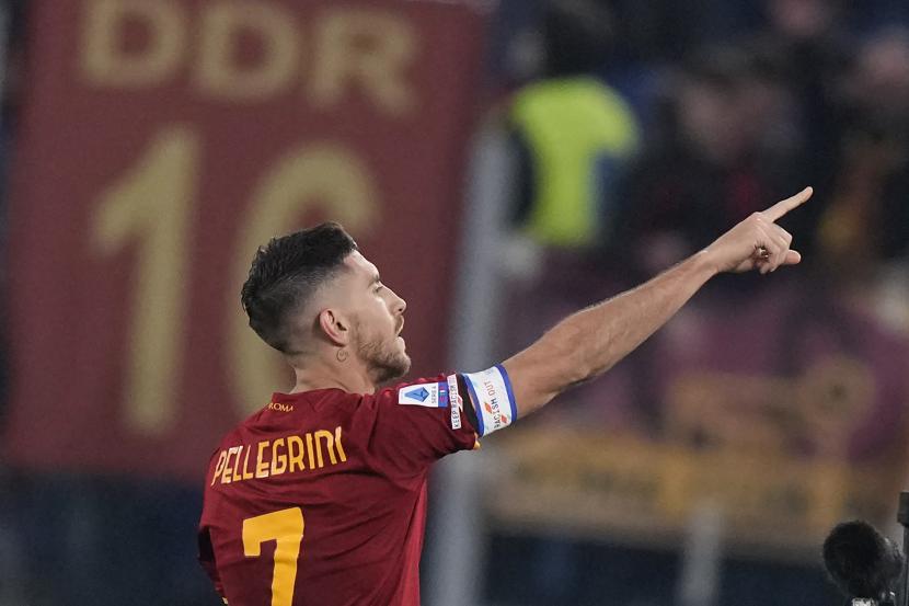 Pemain AS Roma Lorenzo Pellegrini melakukan selebrasi setelah mencetak gol.