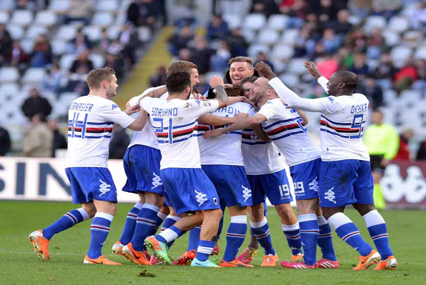 Pemain Sampdoria lakukan selebrasi usai menjebol gawang tim lawan. 