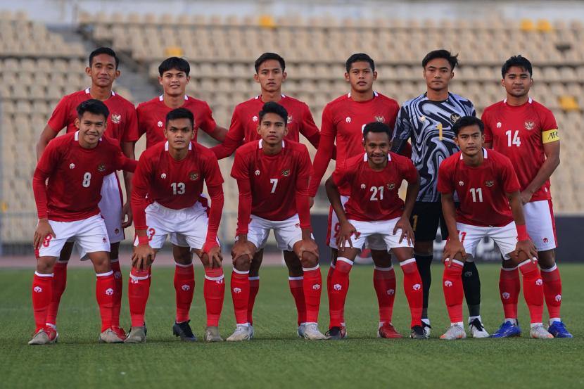 Timnas Indonesia U-23 (ilustrasi). Timnas U-23 gagal berpartisipasi di Piala AFF U-23 karena serangan Covid-19 dan cedera pemain,