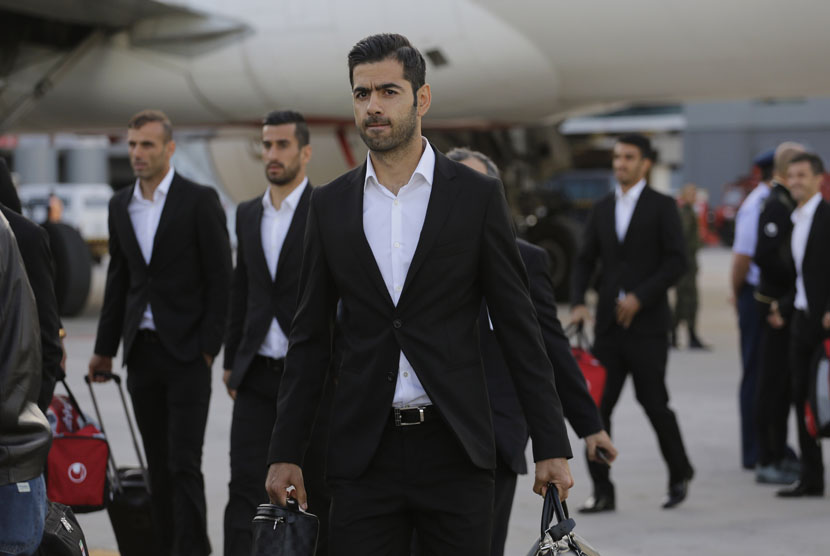 Pemain Timnas Iran tiba di bandara internasional di Sao Paulo, Brasil, Selasa (3/6). 