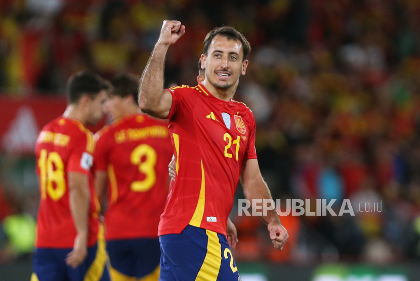Pemain timnas Spanyol Mikel Oyarzabal merayakan golnya ke gawang Georgia dalam lanjutan Kualifikasi Piala Dunia 2026.