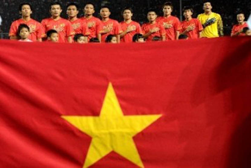 Pemain timnas U23 Vietnam menyanyikan lagu kebangsaannya. Lagu kebangsaan Vietnam akan diperdengarkan pada penutupan SEA Games 2019 Filipina.