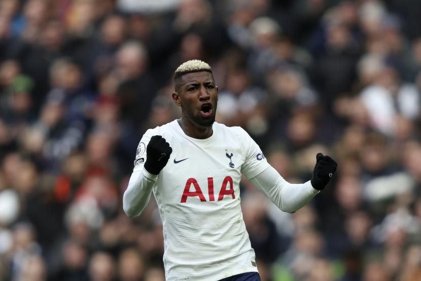 Emerson Royal saat masih membela Tottenham Hotspur, Emerson hijrah ke AC Milan pada musim panas ini. 