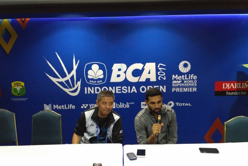 Pemain tunggal putra India, HS Prannoy (kanan) dan pelatih tunggal putra India asal Indonesia, Mulyo Handoyo (kiri)