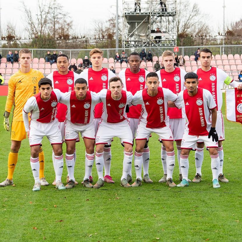 Pemain U-19 Ajax Amasterdam yang merupakan didikan akademi asli mereka.