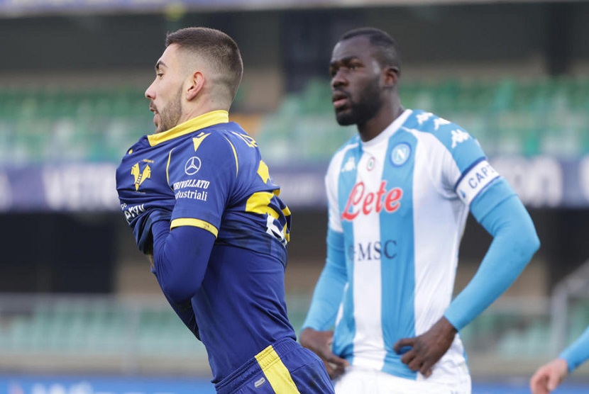 Pemain Verona Mattia Zaccagni berhasil mencetak gol pada menit ke-79 saat Verona melawan Napoli di ajang Liga Italia