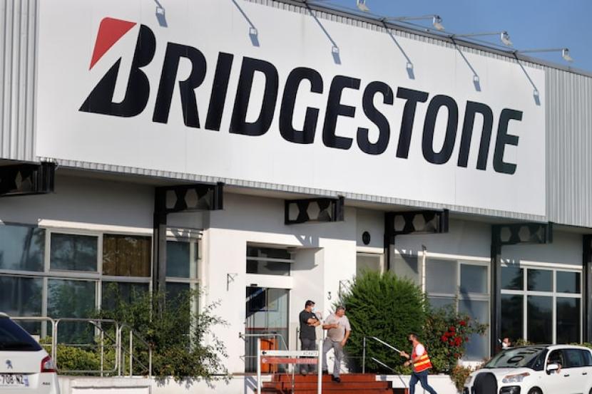 Pemandangan pabrik ban Bridgestone di Bethune, Prancis, 21 September 2020.