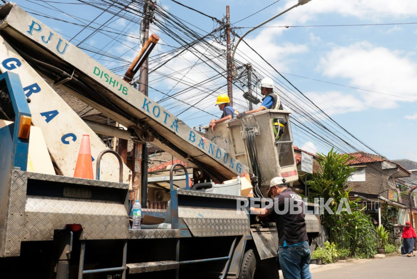 Pemkot Bandung memperkuat pemantauan kota berbasis CCTV.
