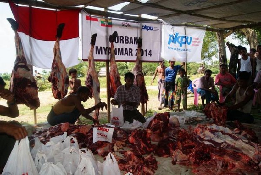 Pembagian daging kurban 