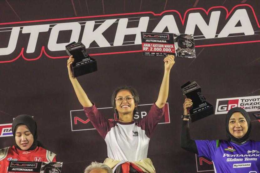Pembalap Banteng Motorsport Canya Prasetyo berhasil meraih gelar juara nasional kelas wanita pada Kejurnas Slalom 2023.