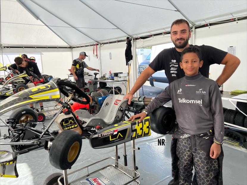 Pembalap cilik Indonesia yang kini tengah mengasah kemampuannya di Italia, Qarrar Firhand. Al, demikian ia biasa disapa merupakan putra dari mantan pembalap Formula, Firhand Ali dan Aimaa Fatima. 
