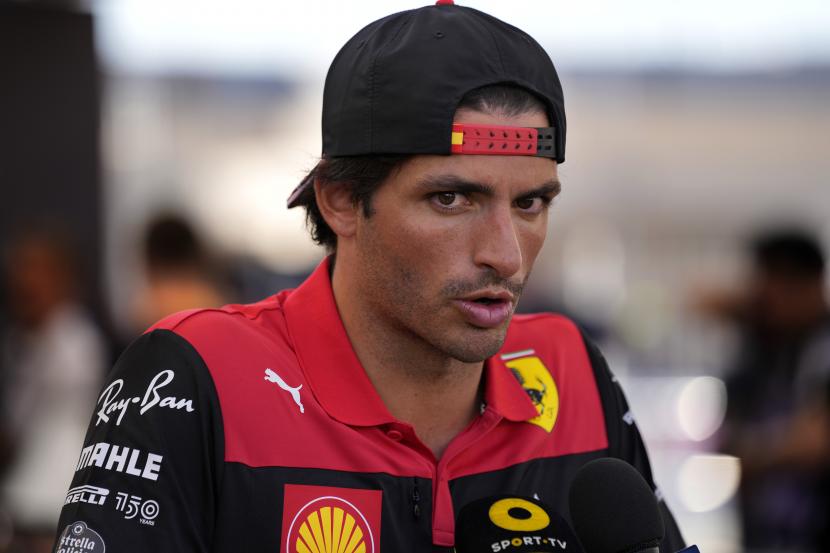 Pembalap Ferrari Carlos Sainz, dari Spanyol.