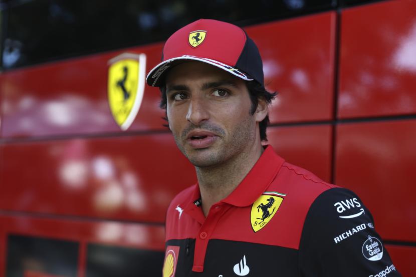 Pembalap Ferrari Carlos Sainz dari Spanyol merasakan pedihnya gagal finis di Grand Prix Austria. Ilustrasi.