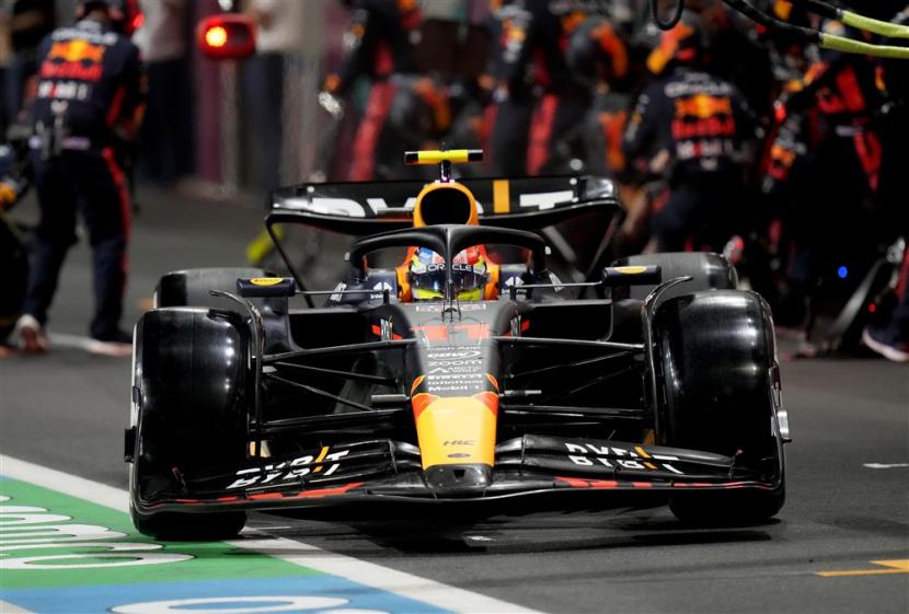 Pembalap Formula Satu dari tim Red Bull asal Meksiko, Sergio Perez, menjuarai GP Formula Satu (F1) Arab Saudi di Jeddah, Ahad (19/3/2023)