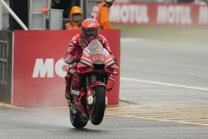 Pembalap Italia Francesco Bagnaia dari Ducati Lenovo Team masih memuncaki klasemen MotoGP 2022.