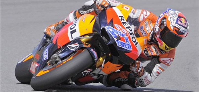 Pembalap MotoGP asal Australia, Casey Stoner, memenangi seri balapan di Sirkuit Brno, Republik Ceko, Ahad (14/8).