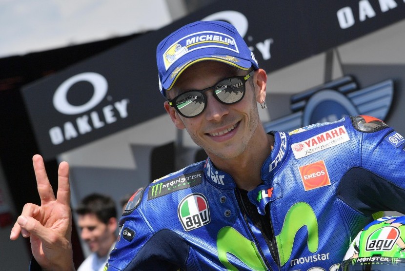 Pembalap Yamaha, Valentino Rossi seusai babak kualifikasi GP Italia di Sirkuit Mugello, Sabtu (3/6).