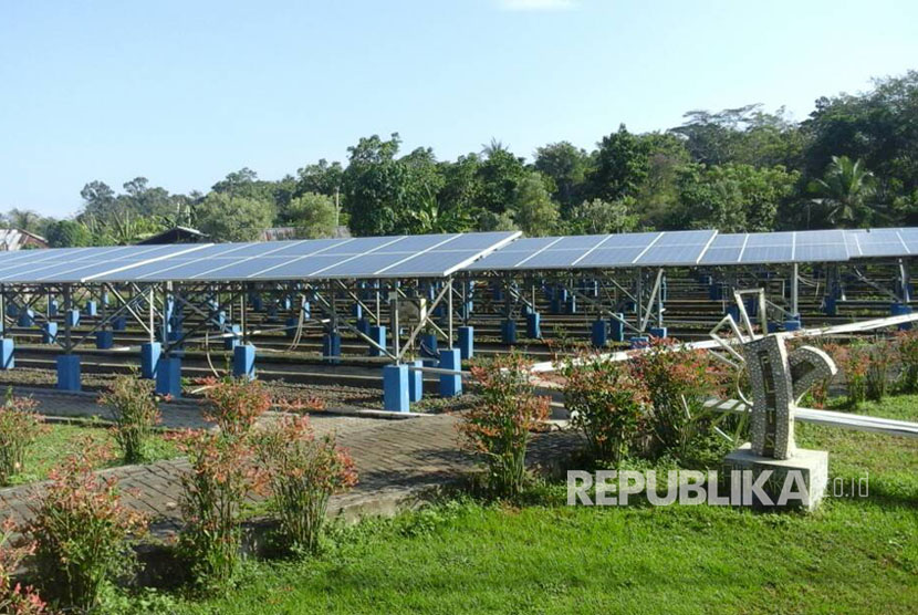 Pembangkit listrik tenaga surya di NTT