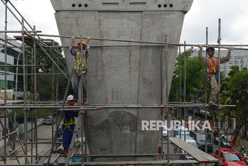  Pembangunan proyek jalan layang (ilustrasi) 