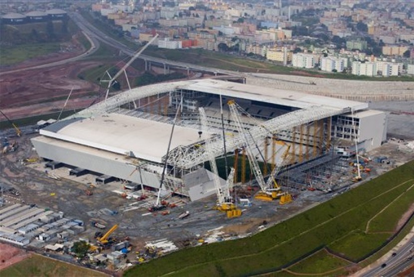 Pembangunan Stadion Itaquerao di Sao Paulo, Brasil.