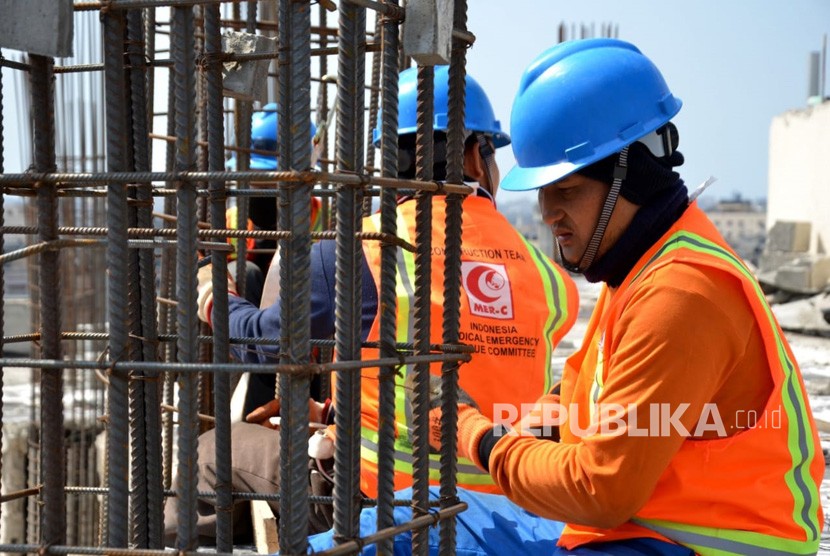 MER-C tambah relawan pembangunan RS Indonesia di Gaza. Pembangunan tahap 2 RS Indonesia, pembangunan berupa besi beton untuk membangun dua lantai tambahan di RS Indonesia di Bayt Lahiya, Gaza Utara.