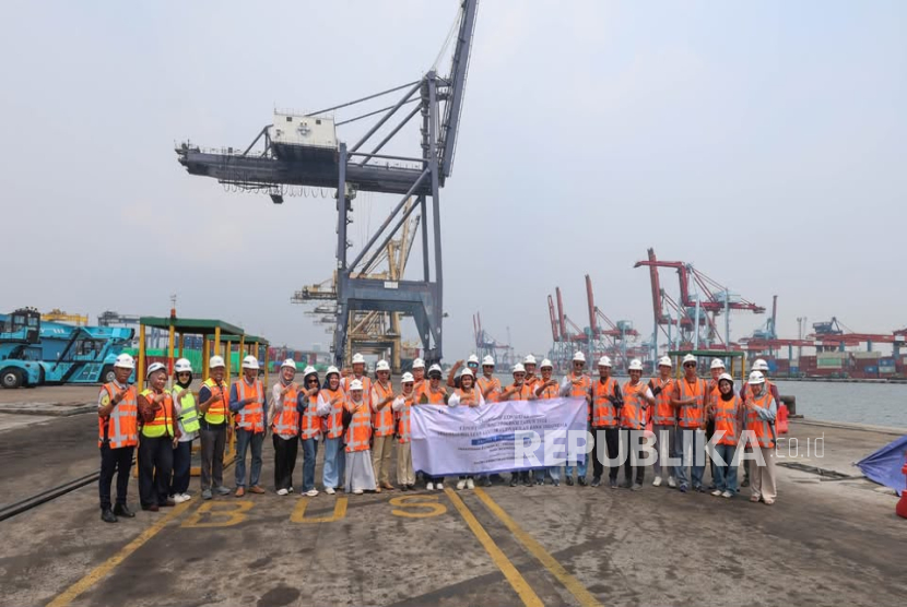 Pembekalan dan pendampingan kepada peserta Export Coaching Program (ECP) yang diselenggarakan Pusat Pengembangan Sumber Daya Manusia Ekspor dan Jasa Perdagangan (PPEJP) Kementerian Perdagangan.