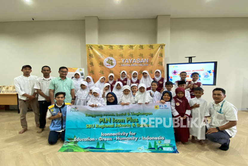 Pembelajaran interaktif di Yayasan Media Amal Islami, Jakarta, Senin (29/9/2025).