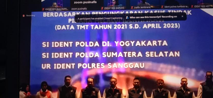 Pemberian penghargaan saat Rakernis Fungsi Identifikasi TA 2023 yang digelar pada 22 sampai 26 Mei 2023 di Hotel Double Tree, Surabaya.
