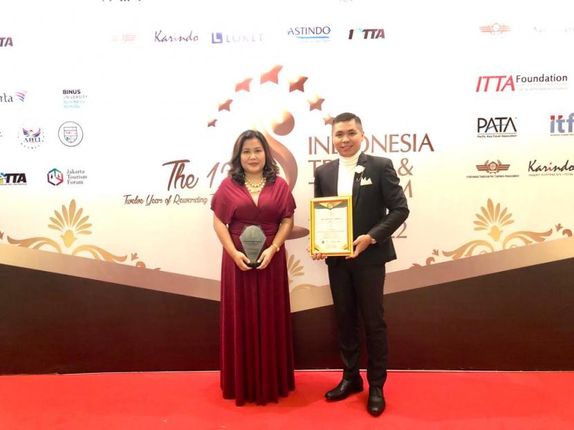 Pemberian penghargaan Swiss-Belboutique Yogyakarta sebagai Indonesia Leading Boutique Hotels Yogyakarta 2021/2022.