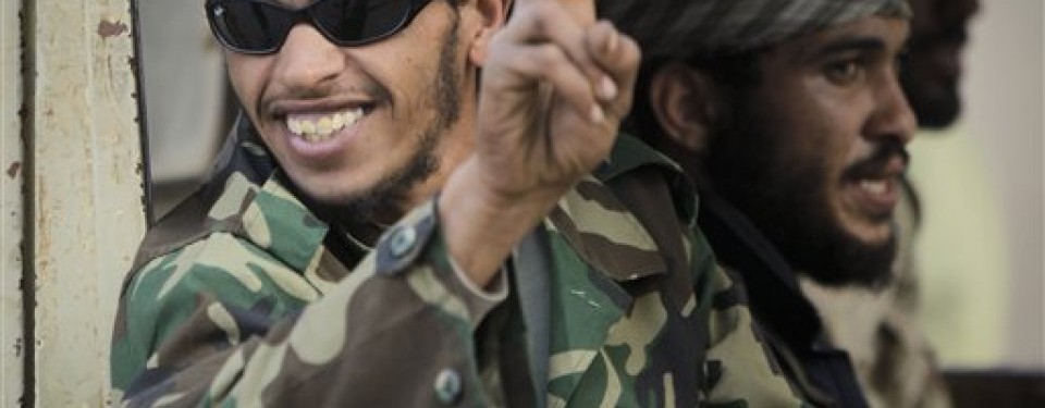 Pemberontak Libya acungkan tanda victory