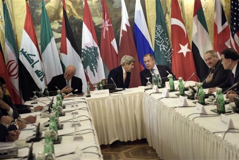 Pembicaraan mengenai perdamaian Suriah melibatkan 19 Menteri Luar Negeri di Wina, Austria, Jumat, 30 Oktober 2015.