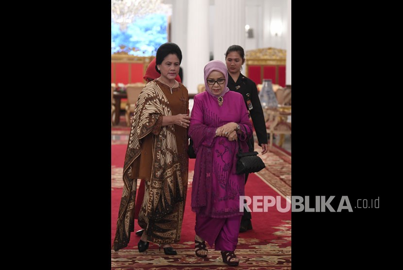 Iriana Joko Widodo (kiri) dan Mufidah Jusuf Kalla (kanan).