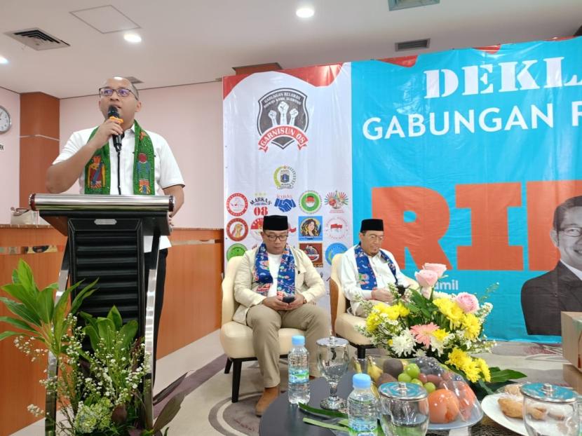 Pembina Relawan Garnisun 07, Heikal Safar dalam deklarasi simpul relawan mendukung pasangan Rido.