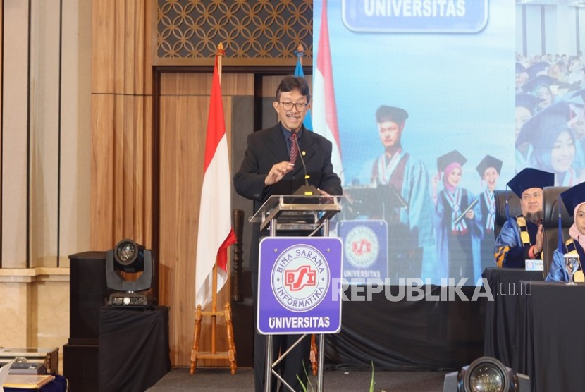 Patrajasa, Rasa Syukur, dan Masa Depan! Pesan Yayasan BSI untuk Wisudawan UBSI di Semarang